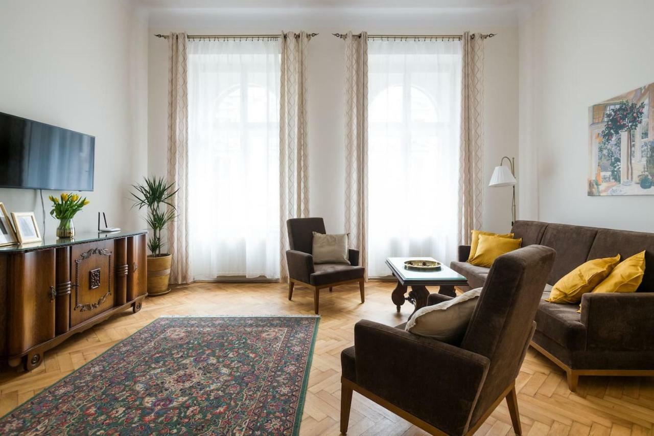 Belle Epoque I, Luxury 50m To Main Square Apartament