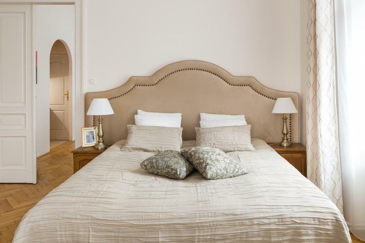 Belle Epoque I, Luxury 50m To Main Square Apartament *